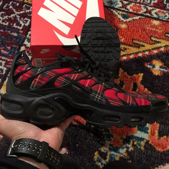 nike air max plus tn se tartan